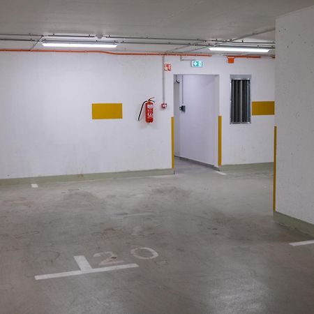 Cityscape Apartment ~ Ac/Indoor Parking/Balcony 부다페스트 외부 사진