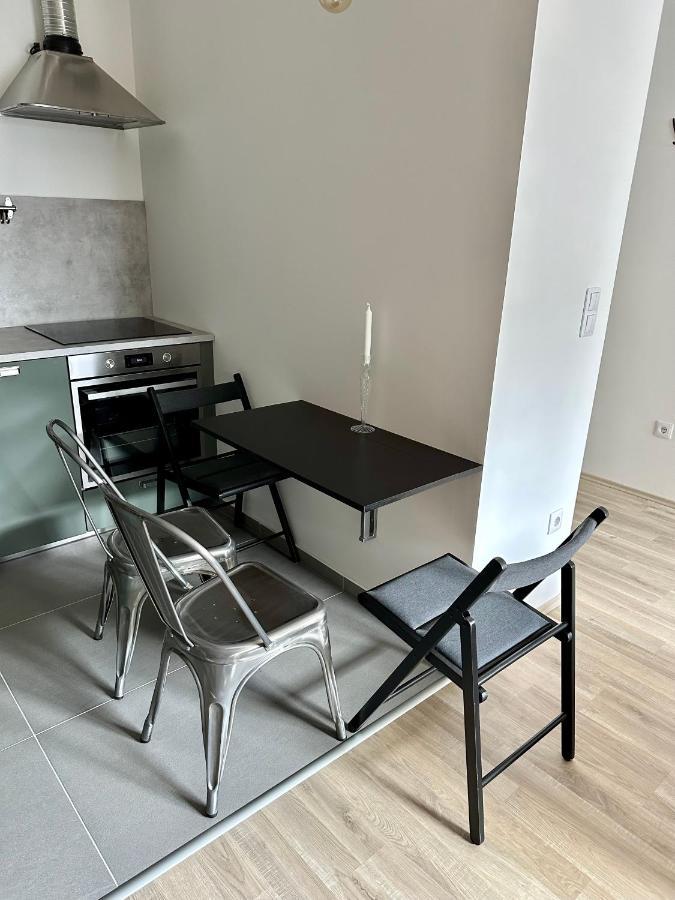 Cityscape Apartment ~ Ac/Indoor Parking/Balcony 부다페스트 외부 사진