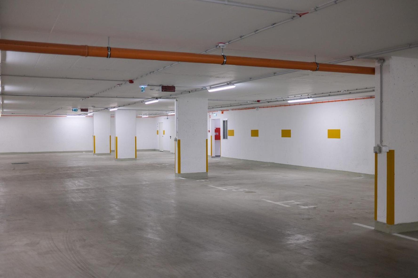 Cityscape Apartment ~ Ac/Indoor Parking/Balcony 부다페스트 외부 사진